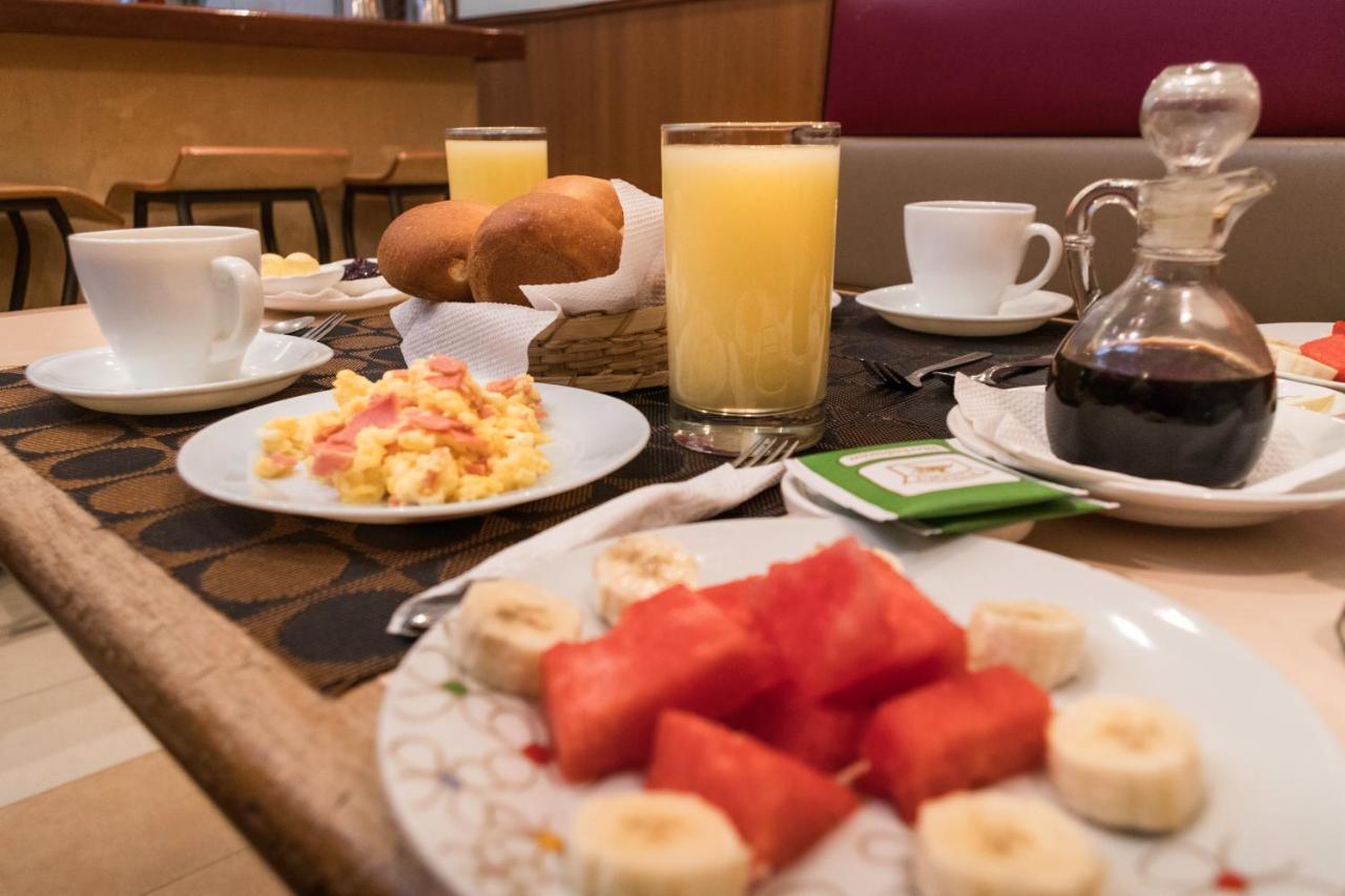 Hotel Mariscal Inn & Suite 昆卡 外观 照片