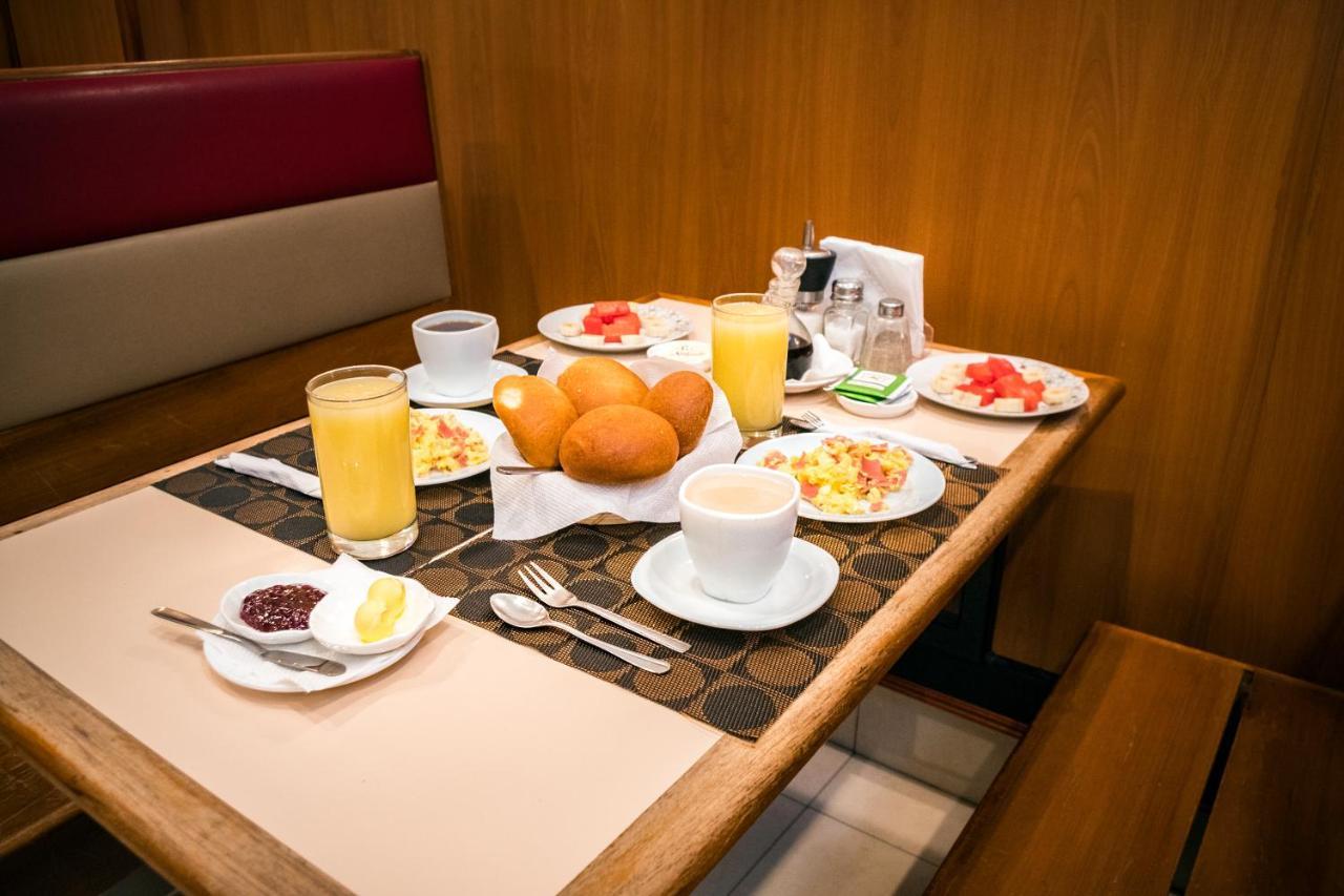 Hotel Mariscal Inn & Suite 昆卡 外观 照片