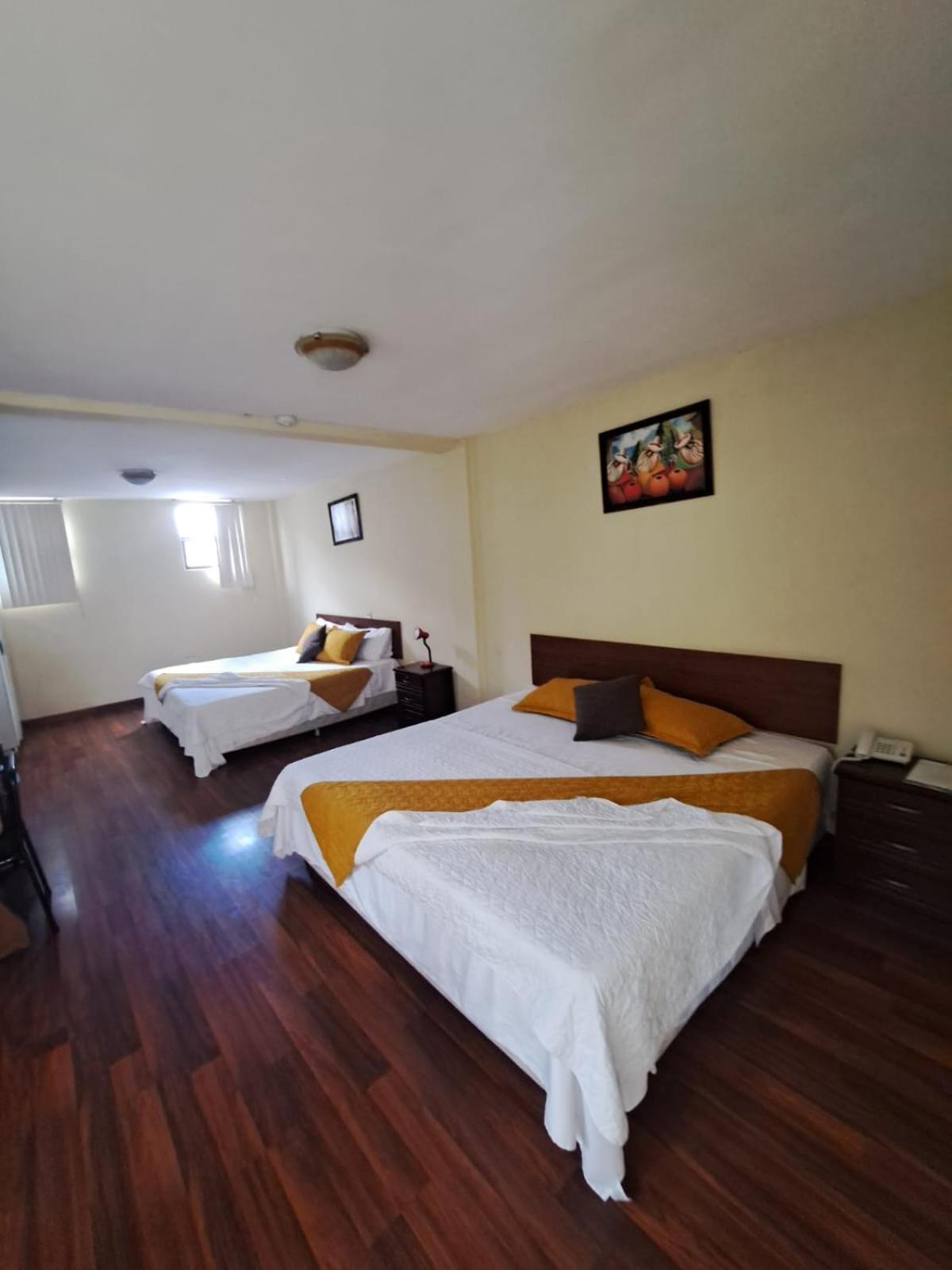 Hotel Mariscal Inn & Suite 昆卡 外观 照片